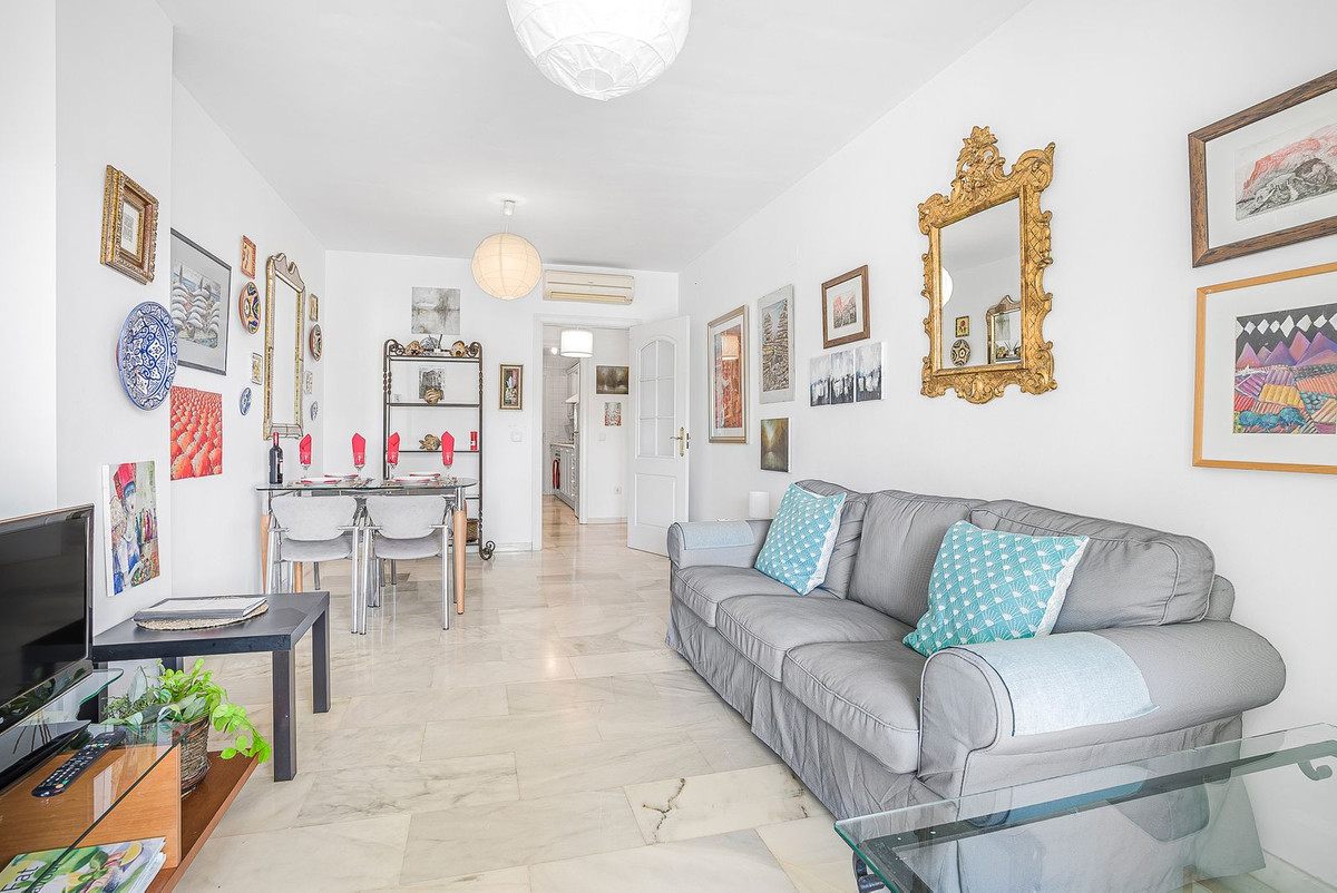 2 Bed Apartment for sale in Calahonda Costa Del Sol, Málaga, Spain