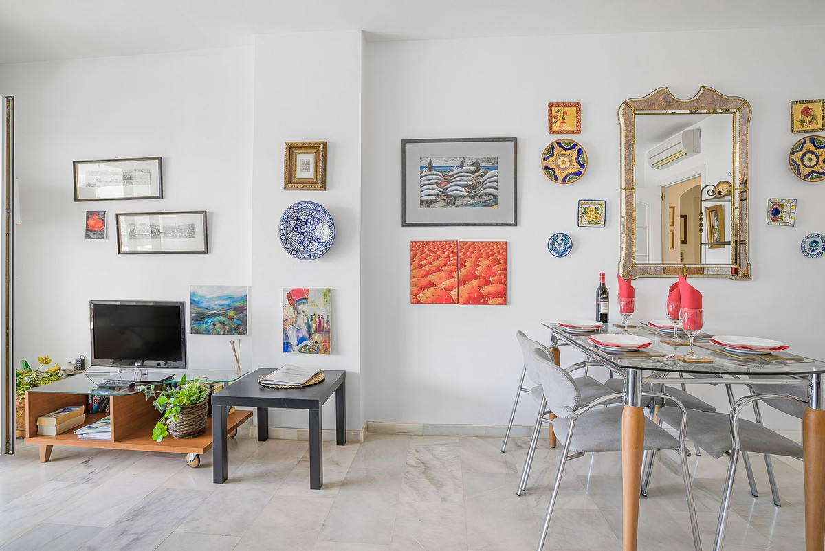 2 Bed Apartment for sale in Calahonda Costa Del Sol, Málaga, Spain