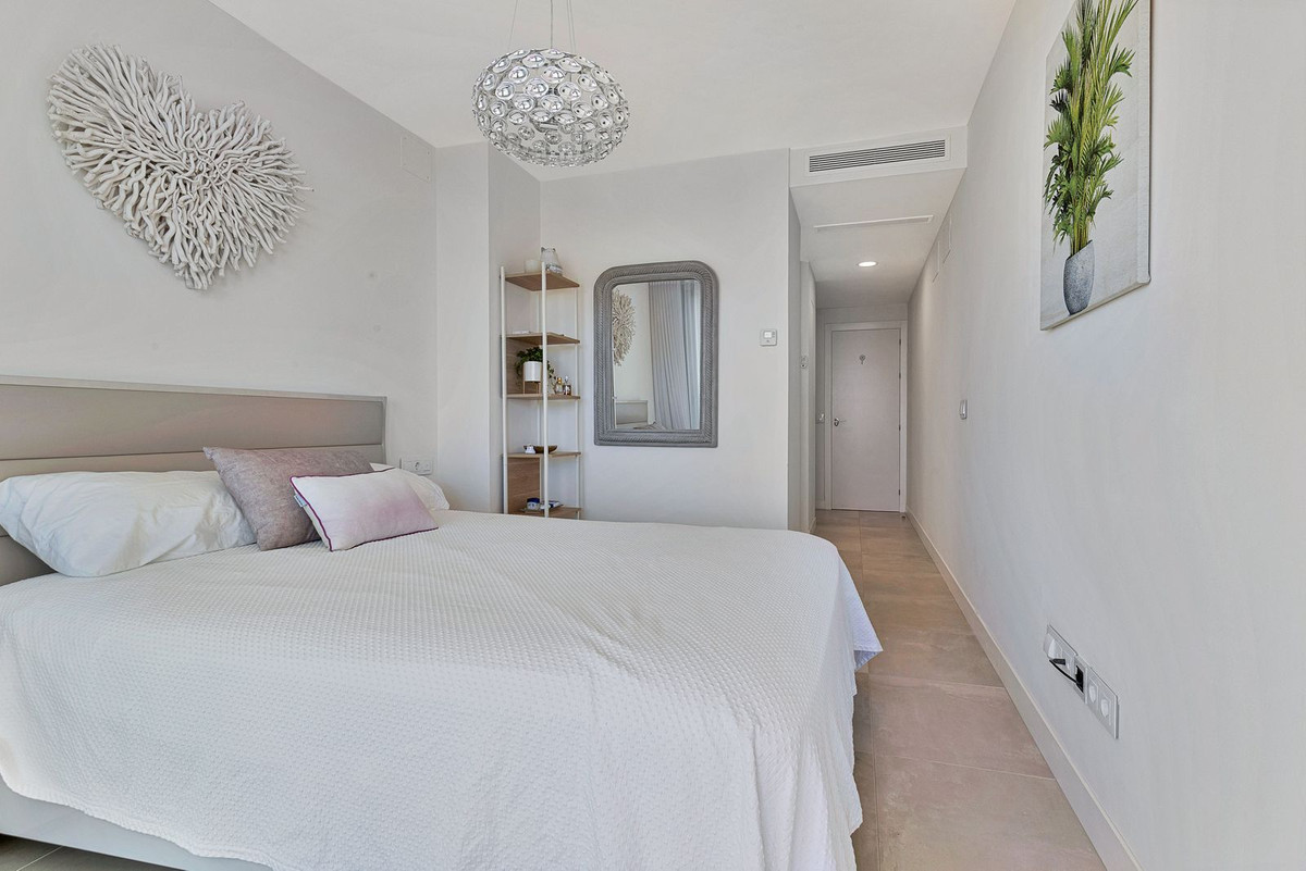2 Bed Apartment for sale in Fuengirola Costa Del Sol, Málaga, Spain