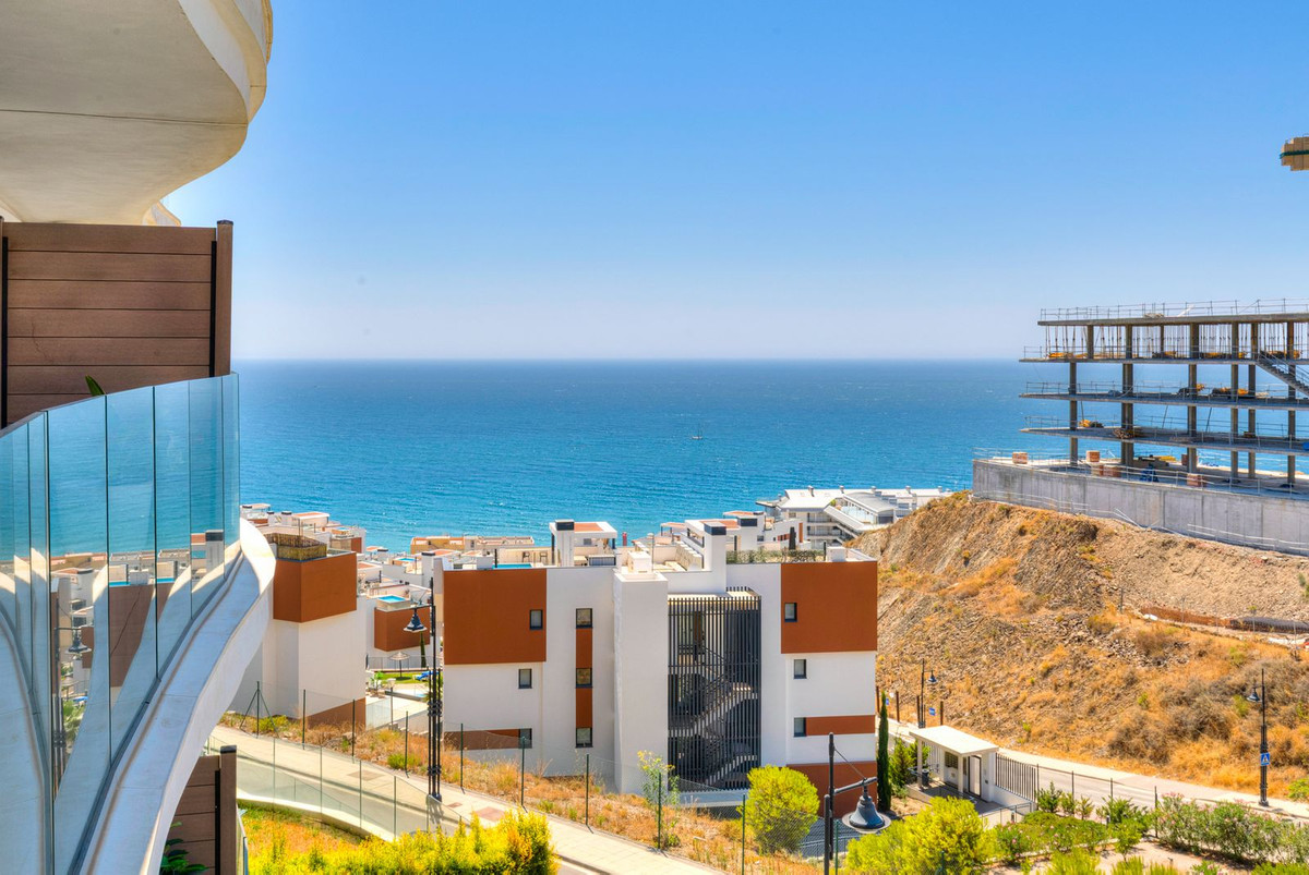 2 Bed Apartment for sale in Fuengirola Costa Del Sol, Málaga, Spain