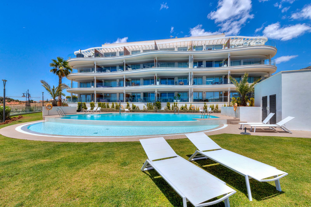 2 Bed Apartment for sale in Fuengirola Costa Del Sol, Málaga, Spain