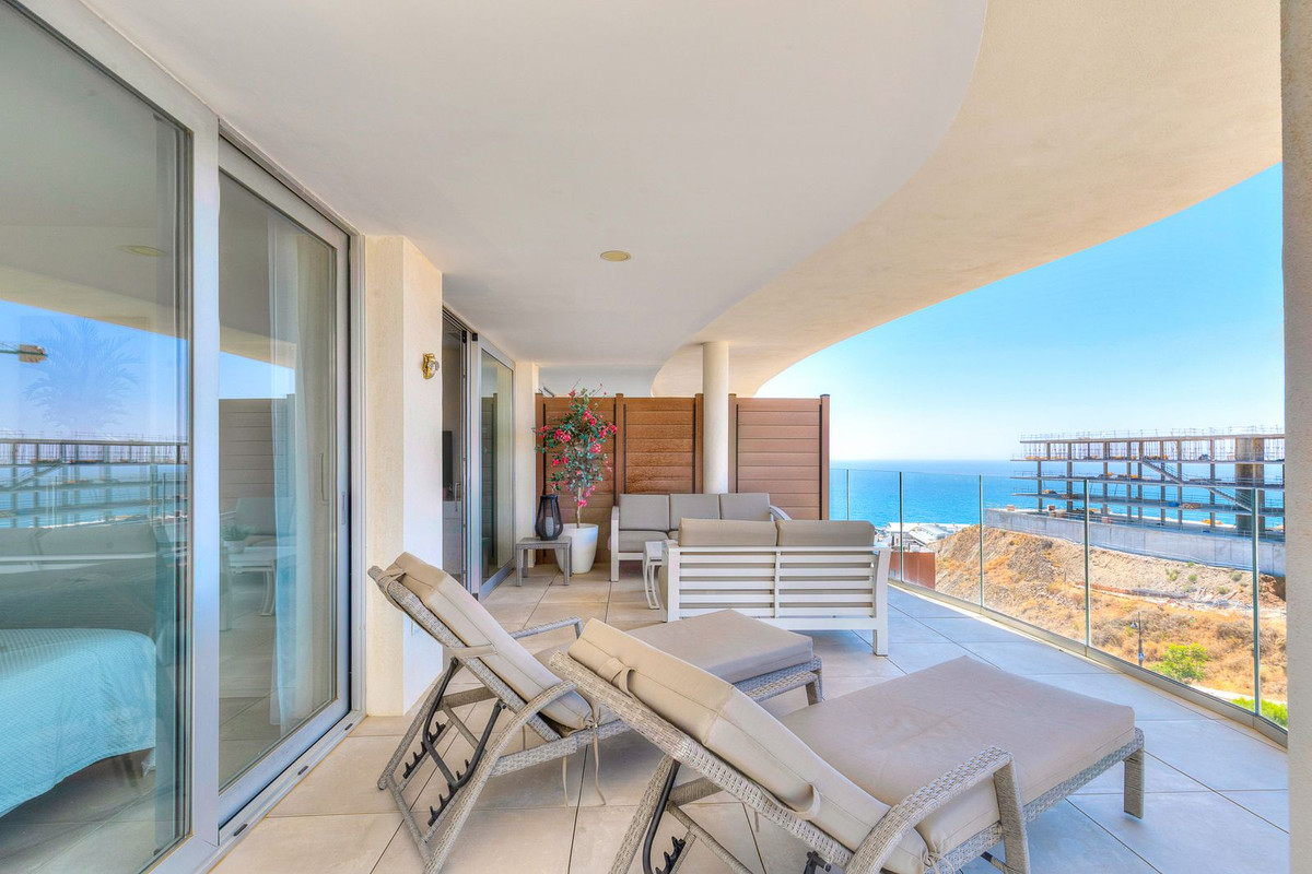 2 Bed Apartment for sale in Fuengirola Costa Del Sol, Málaga, Spain
