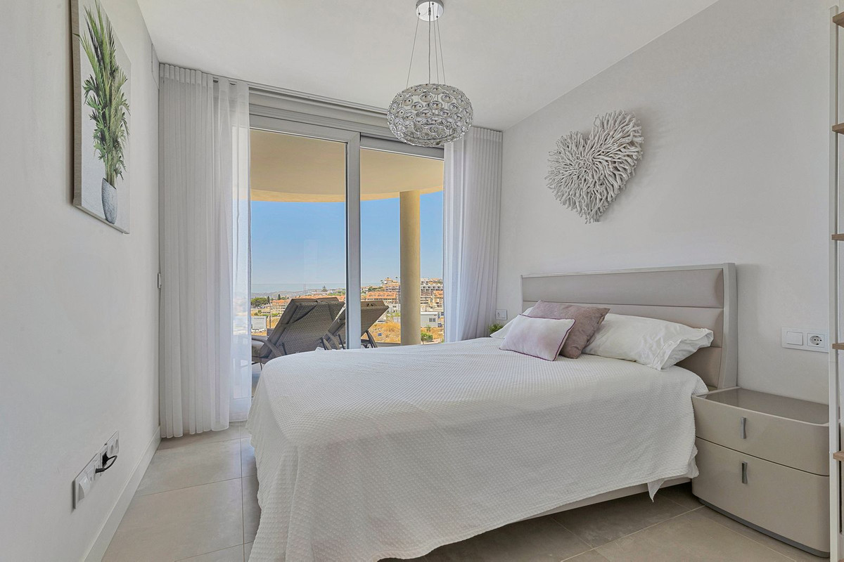 2 Bed Apartment for sale in Fuengirola Costa Del Sol, Málaga, Spain