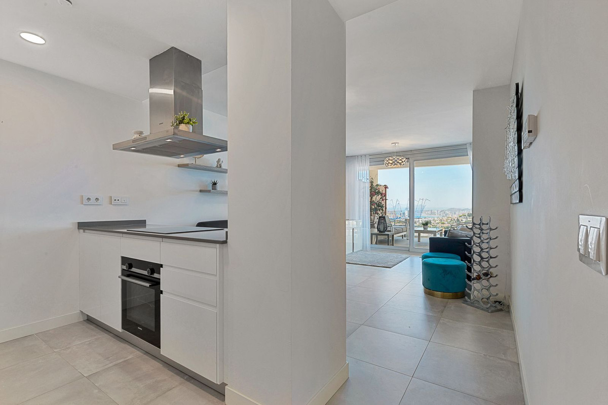 2 Bed Apartment for sale in Fuengirola Costa Del Sol, Málaga, Spain