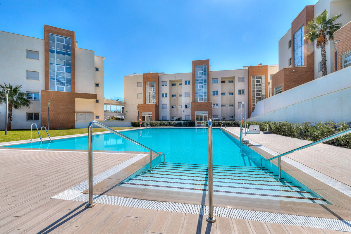 2 Bed Apartment for sale in Fuengirola Costa Del Sol, Málaga, Spain