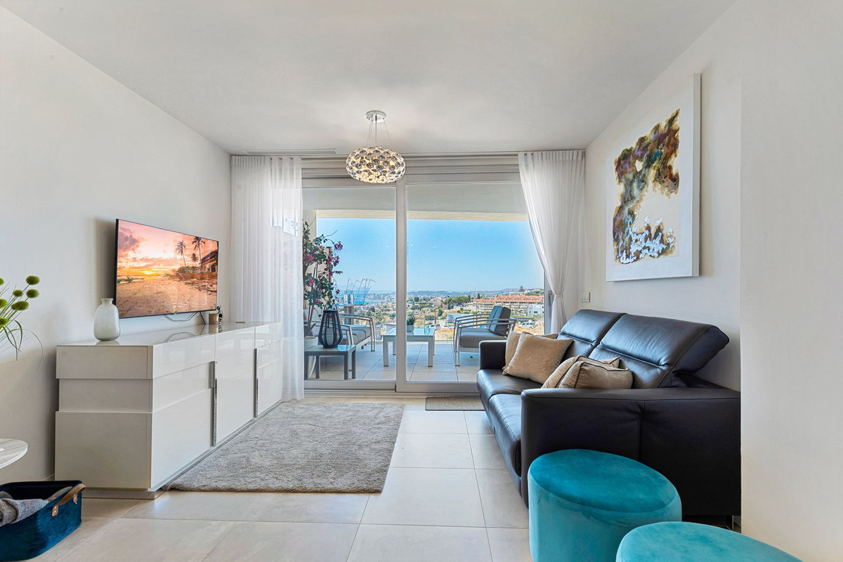 2 Bed Apartment for sale in Fuengirola Costa Del Sol, Málaga, Spain