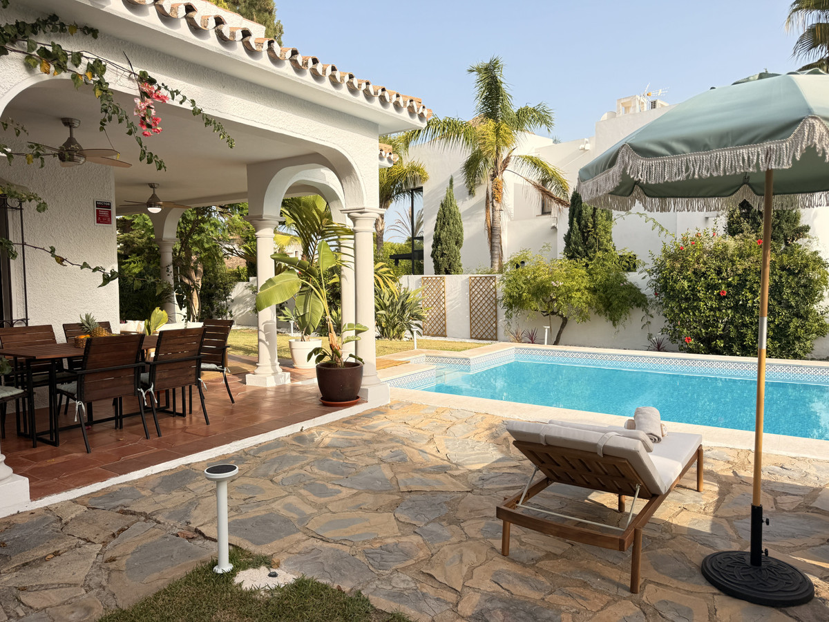 4 Bed Townhouse for sale in Estepona Costa Del Sol, Málaga, Spain