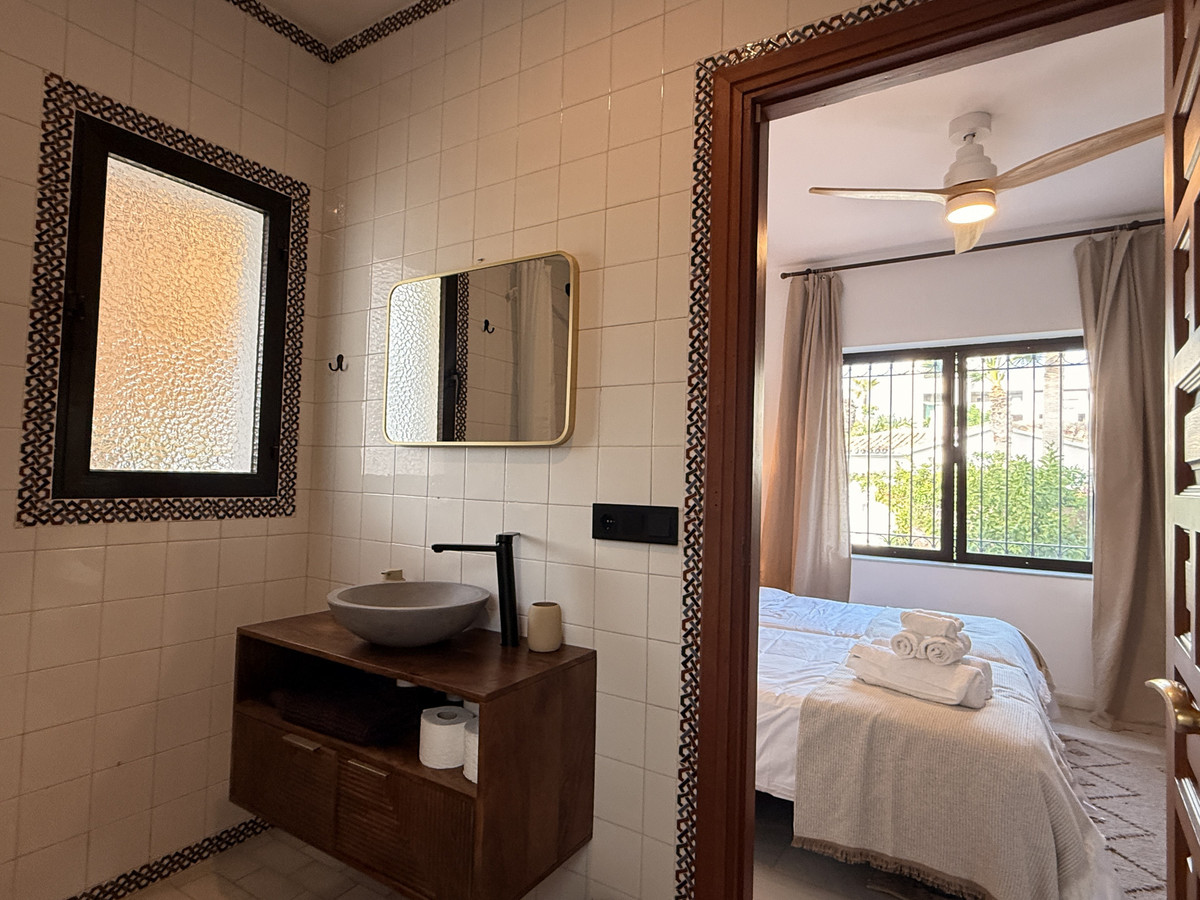 4 Bed Townhouse for sale in Estepona Costa Del Sol, Málaga, Spain