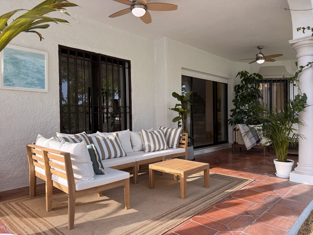 4 Bed Townhouse for sale in Estepona Costa Del Sol, Málaga, Spain