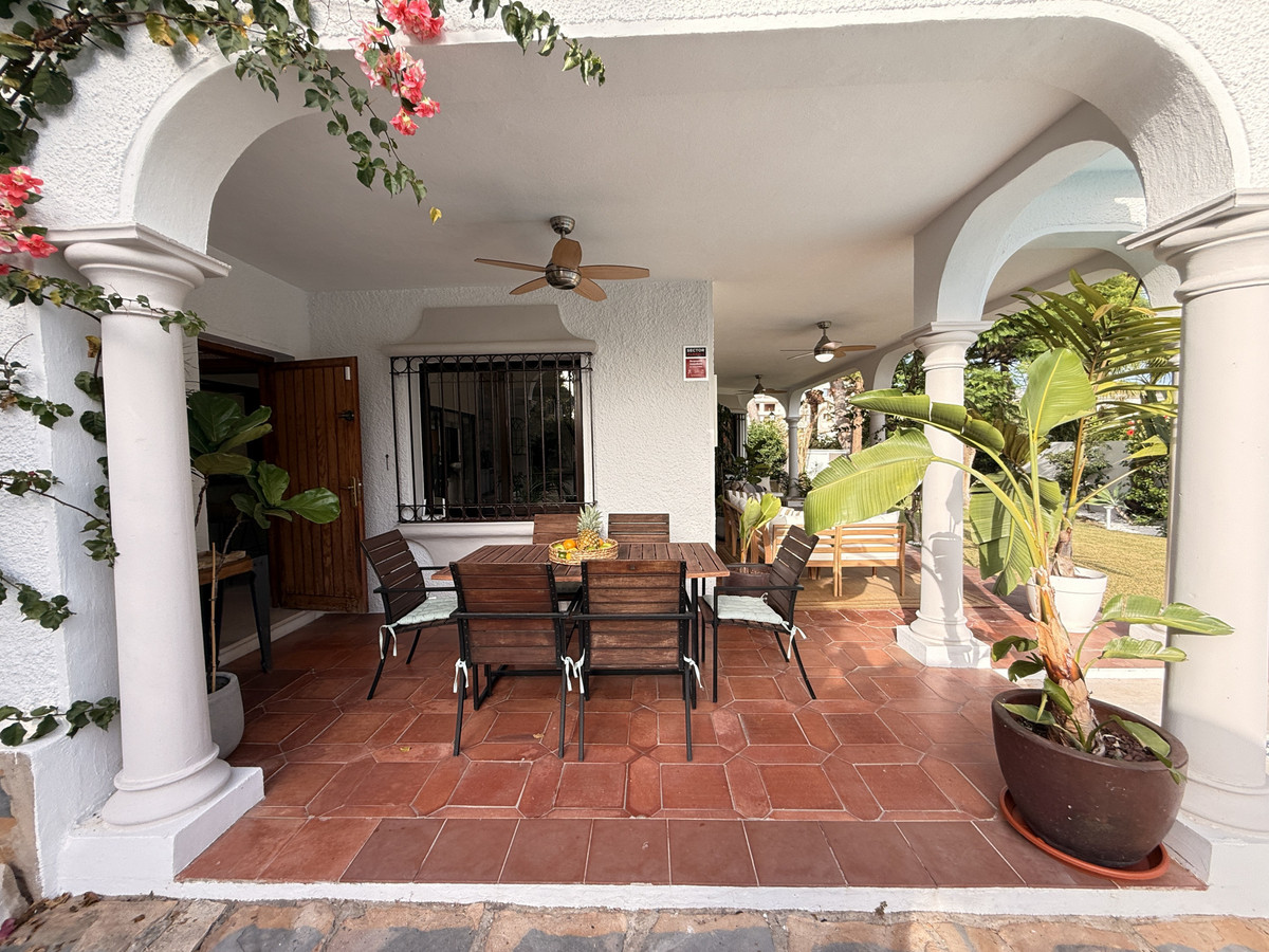 4 Bed Townhouse for sale in Estepona Costa Del Sol, Málaga, Spain