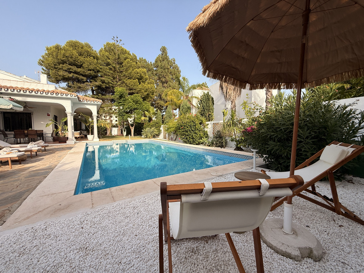4 Bed Townhouse for sale in Estepona Costa Del Sol, Málaga, Spain
