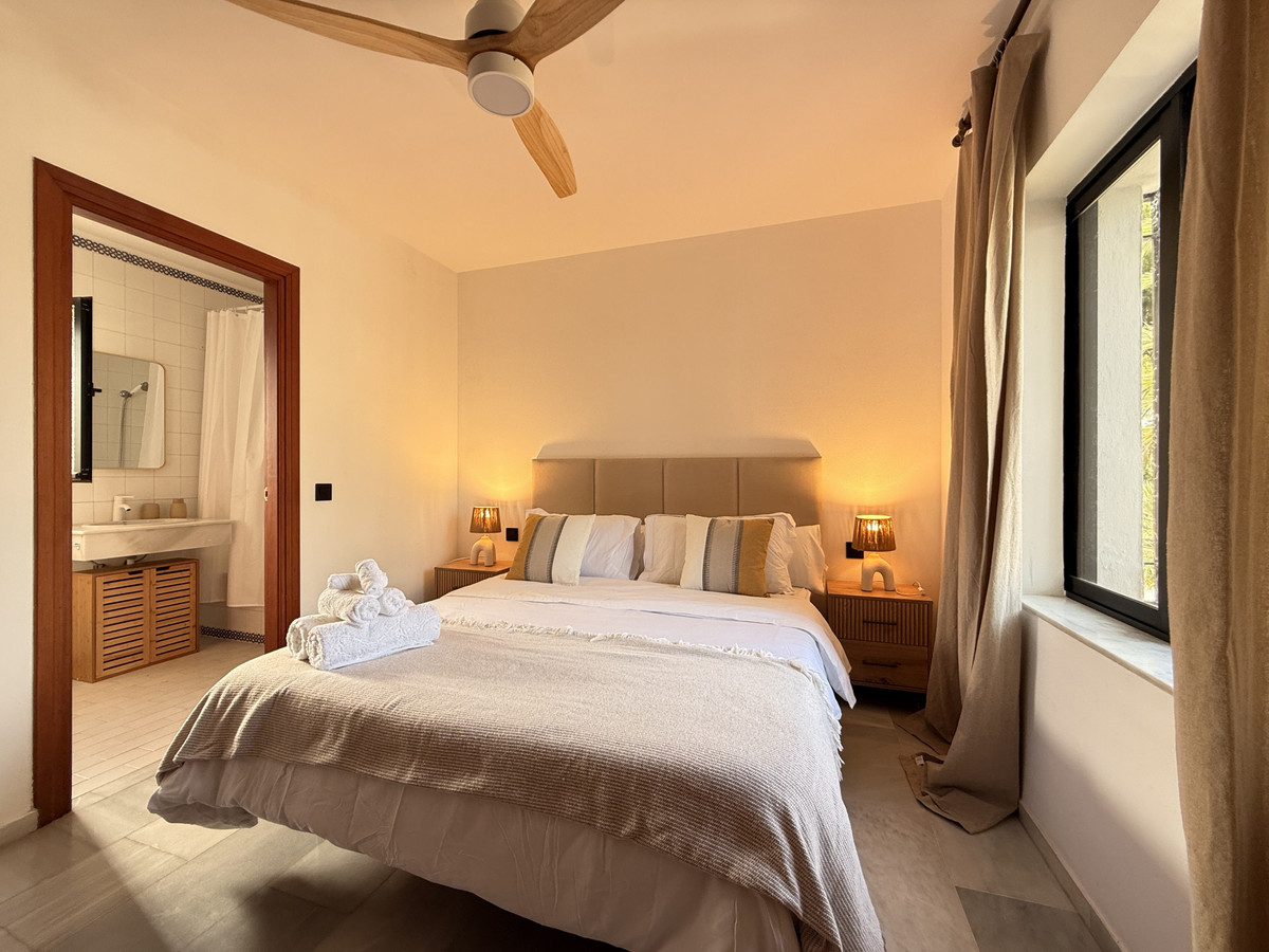 4 Bed Townhouse for sale in Estepona Costa Del Sol, Málaga, Spain
