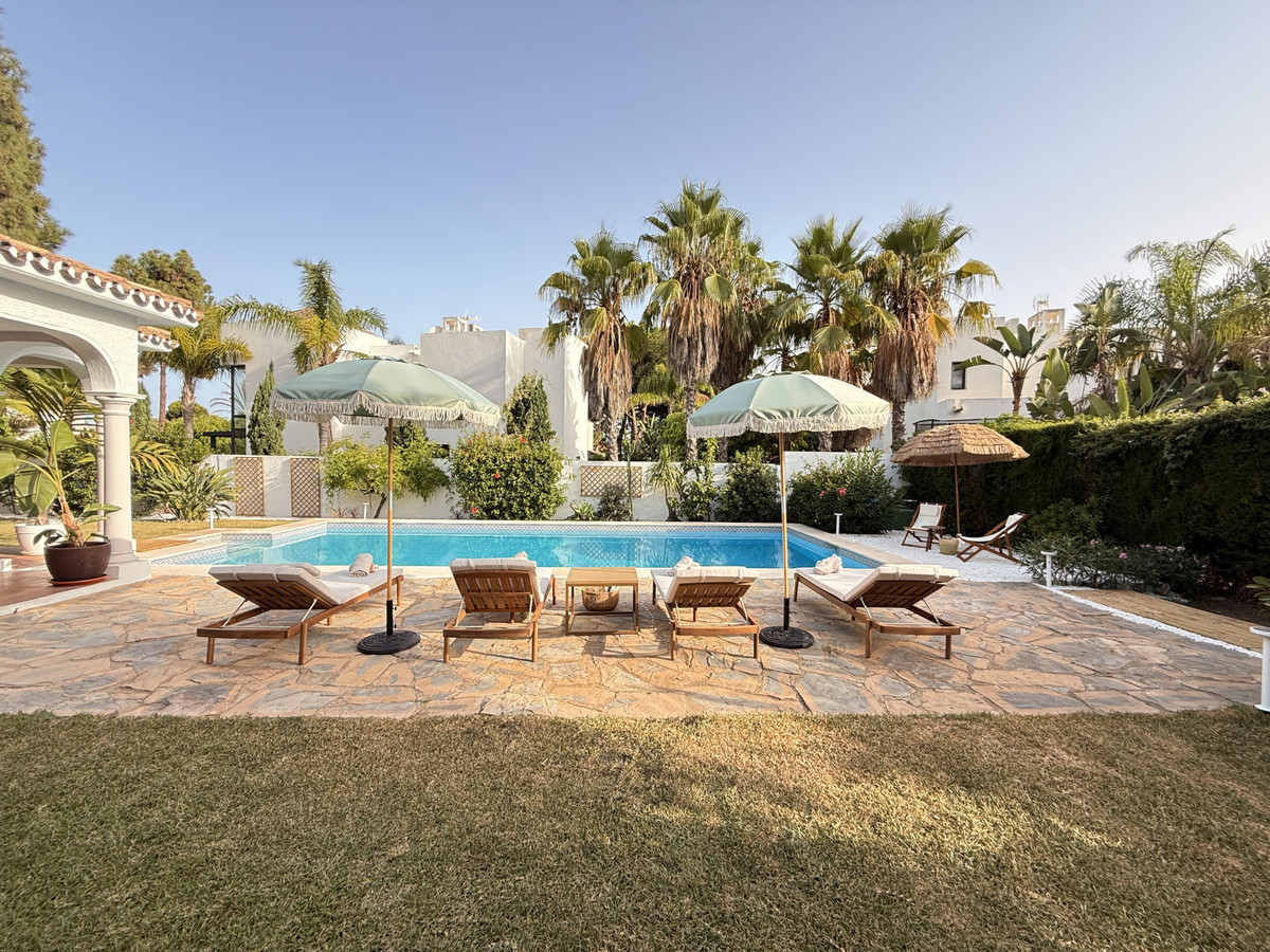 4 Bed Townhouse for sale in Estepona Costa Del Sol, Málaga, Spain