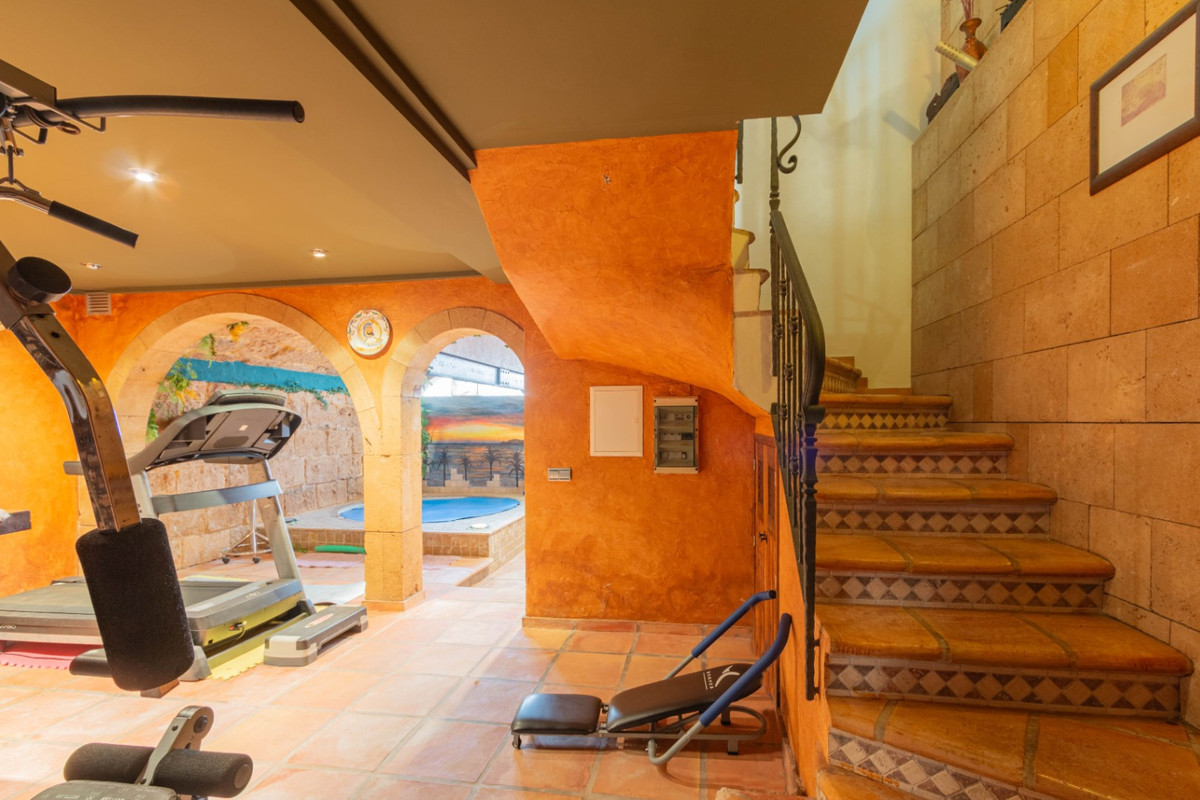 5 Bed Townhouse for sale in Javea Costa Blanca, Alicante, Spain