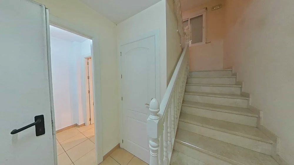 5 Bed Townhouse for sale in Nueva Andalucía Costa Del Sol, Málaga, Spain