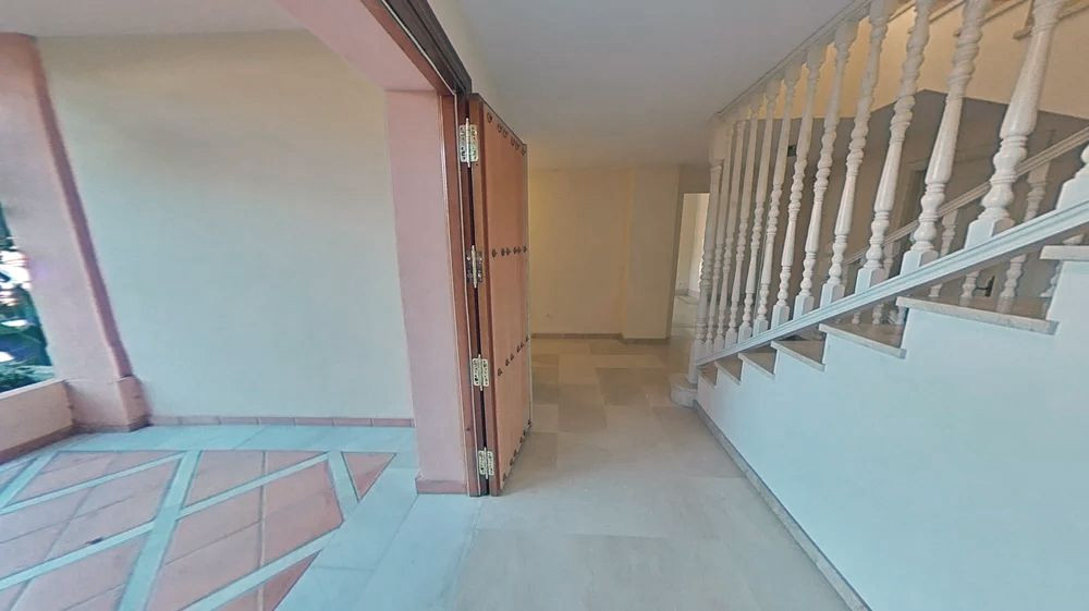 5 Bed Townhouse for sale in Nueva Andalucía Costa Del Sol, Málaga, Spain