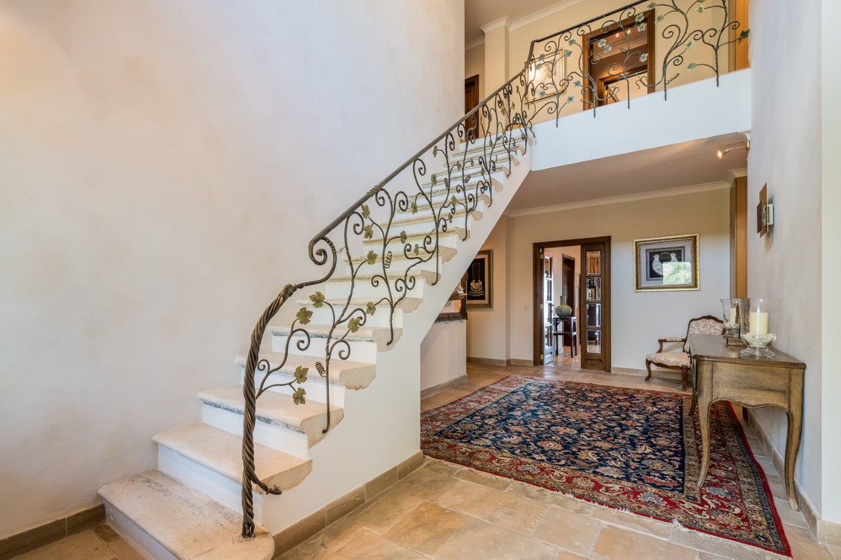 Se vende Villa - Chalet de 9 dormitorios en Costa Del Sol, Málaga, España