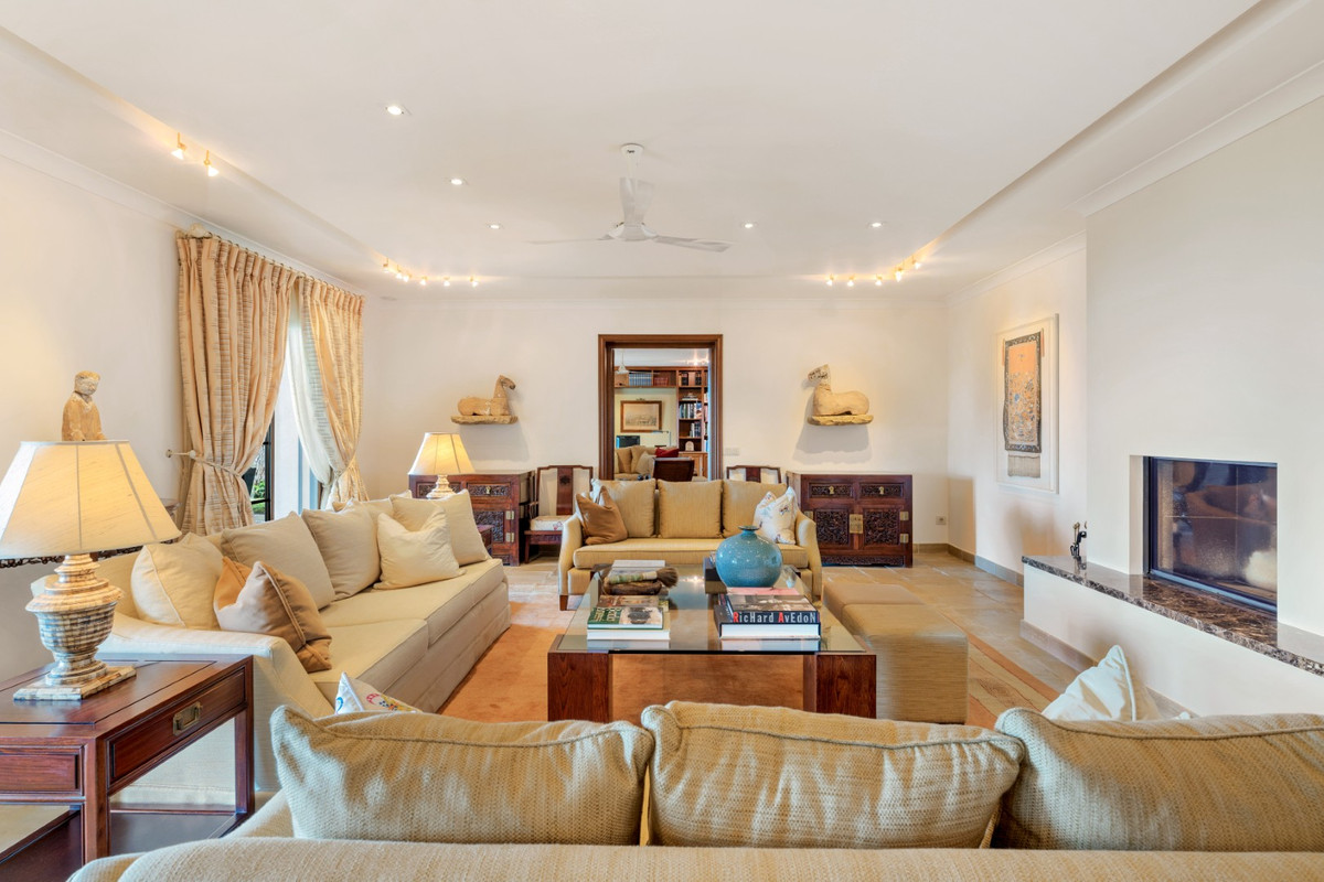 Se vende Villa - Chalet de 9 dormitorios en Costa Del Sol, Málaga, España