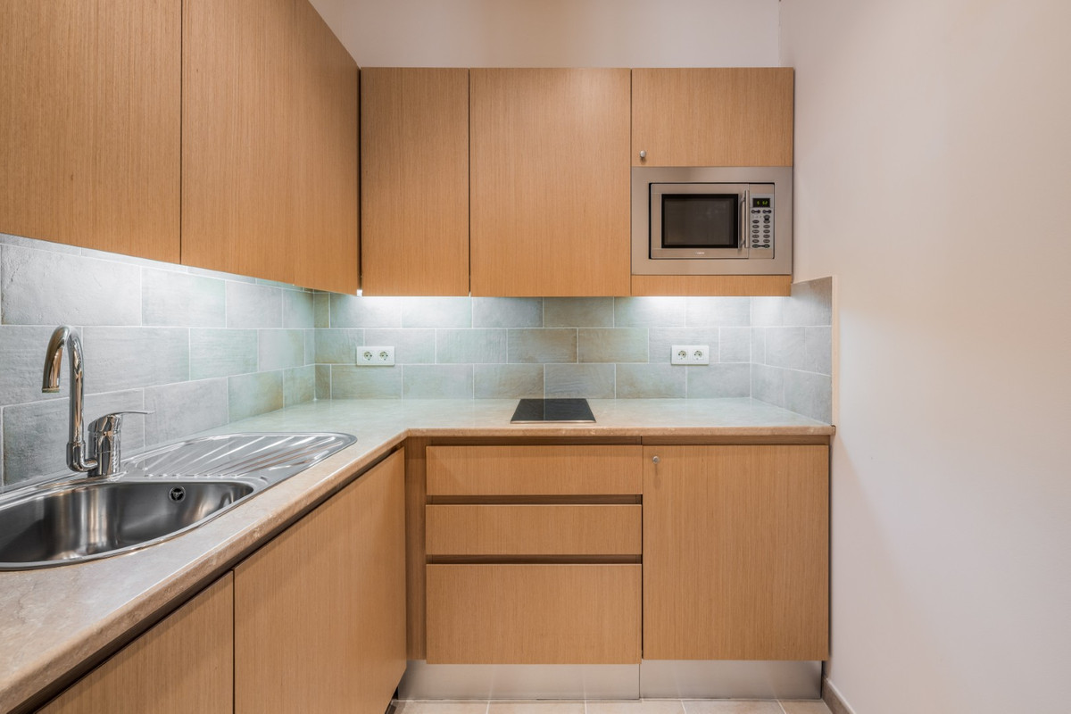 Se vende Villa - Chalet de 9 dormitorios en Costa Del Sol, Málaga, España
