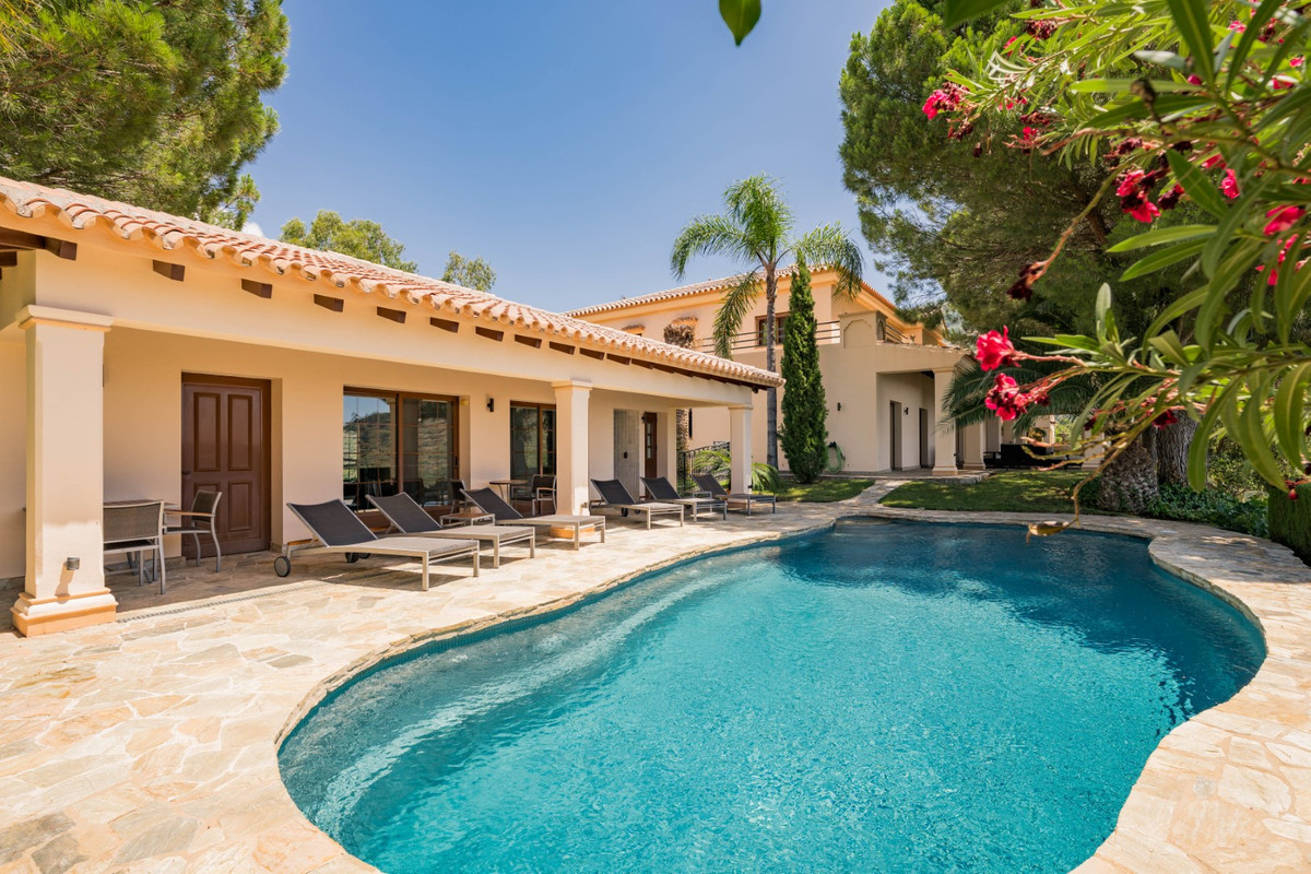 Se vende Villa - Chalet de 9 dormitorios en Costa Del Sol, Málaga, España