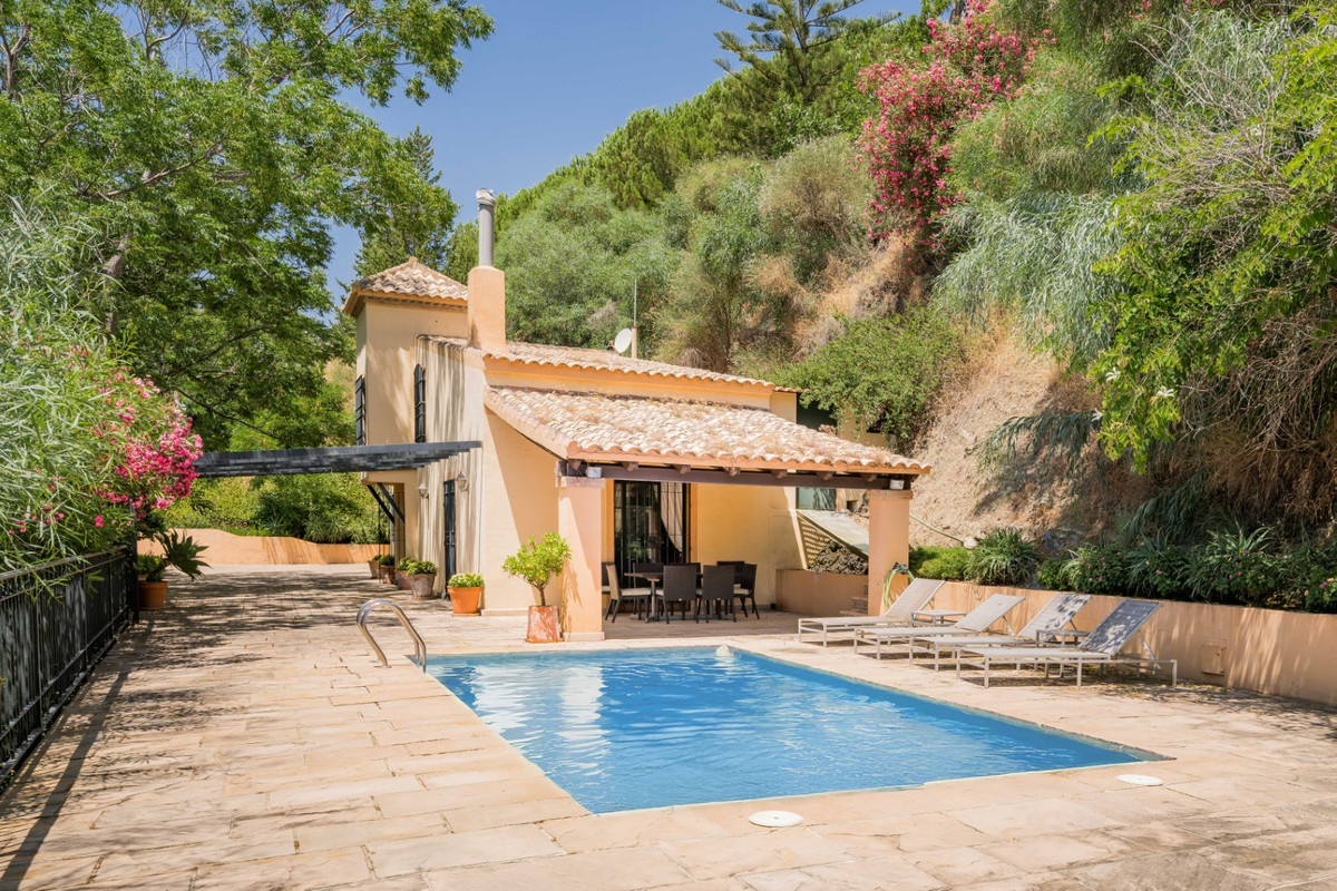 Se vende Villa - Chalet de 9 dormitorios en Costa Del Sol, Málaga, España