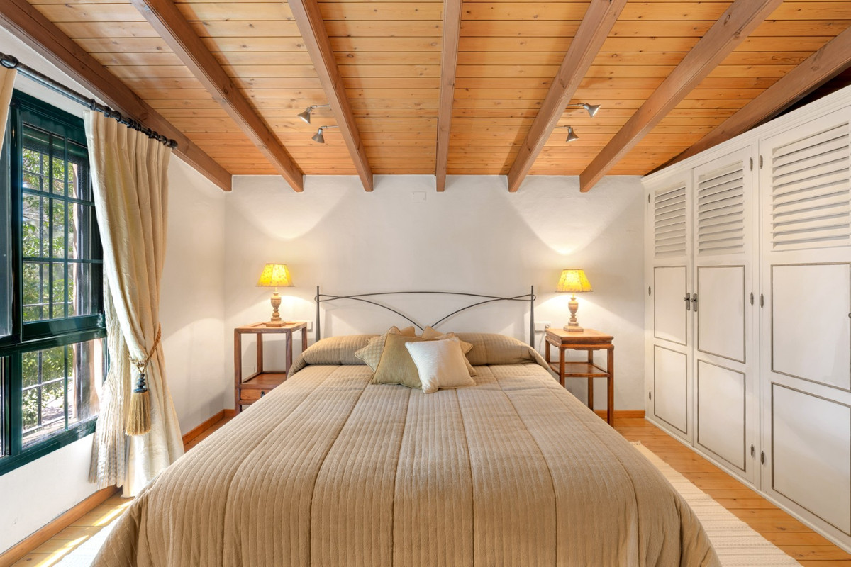 Se vende Villa - Chalet de 9 dormitorios en Costa Del Sol, Málaga, España