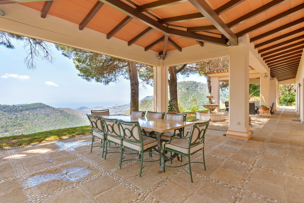 Se vende Villa - Chalet de 9 dormitorios en Costa Del Sol, Málaga, España