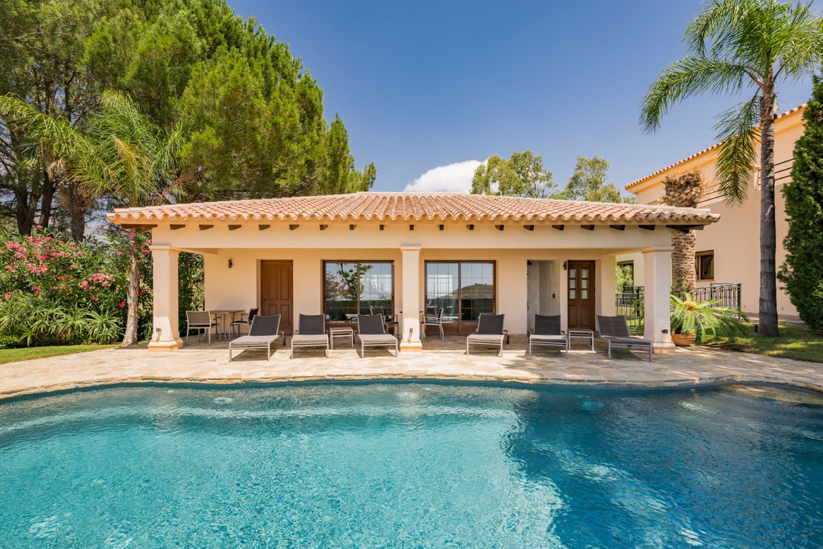 Se vende Villa - Chalet de 9 dormitorios en Costa Del Sol, Málaga, España