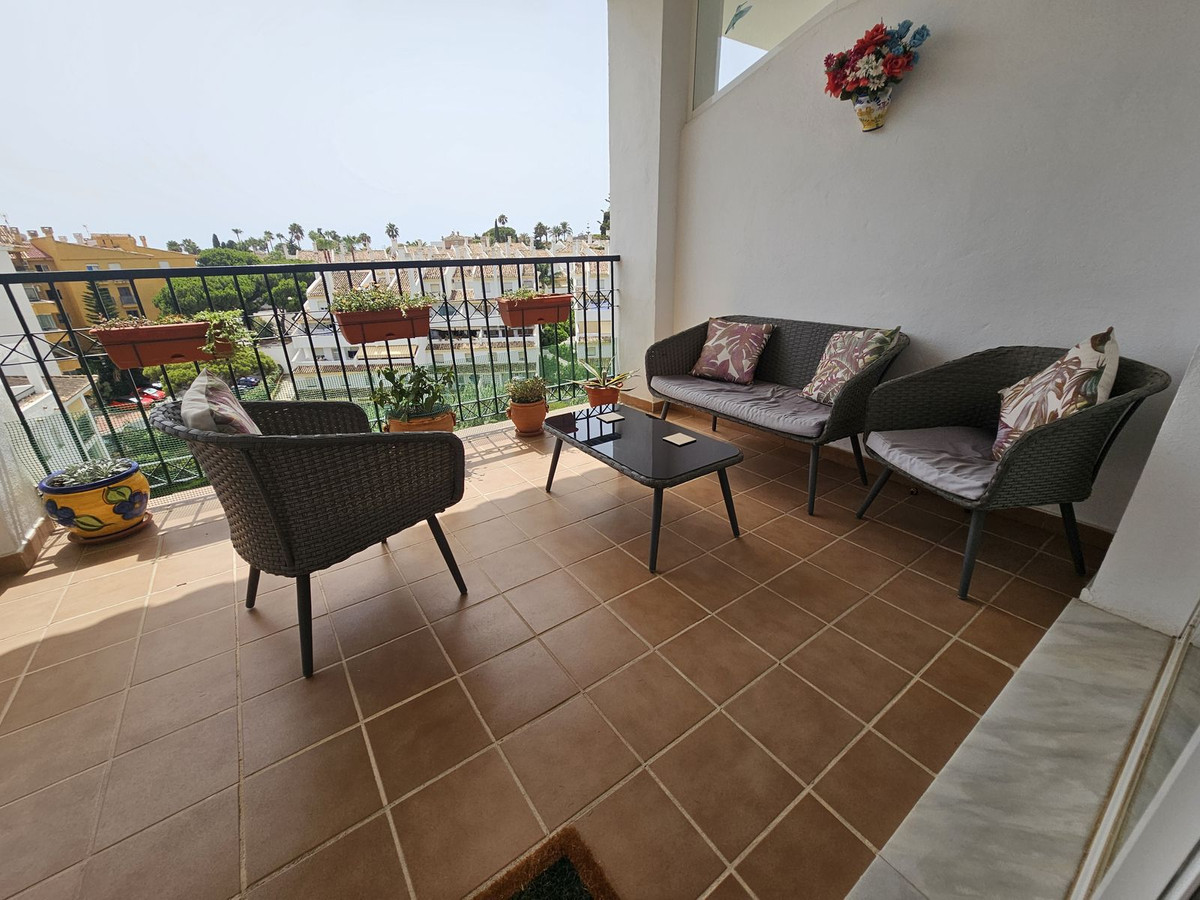 2 Bed Apartment for sale in Calahonda Costa Del Sol, Málaga, Spain