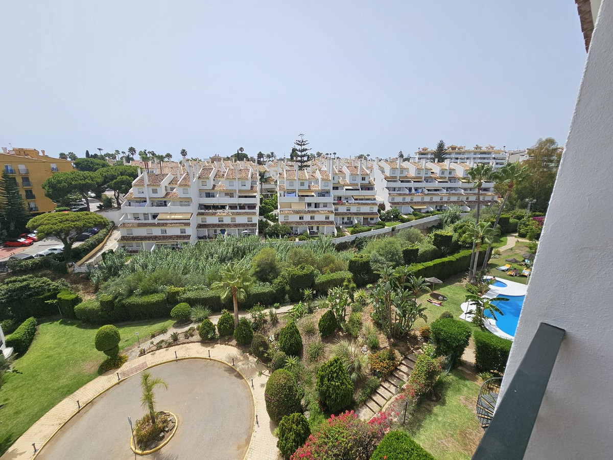 2 Bed Apartment for sale in Calahonda Costa Del Sol, Málaga, Spain