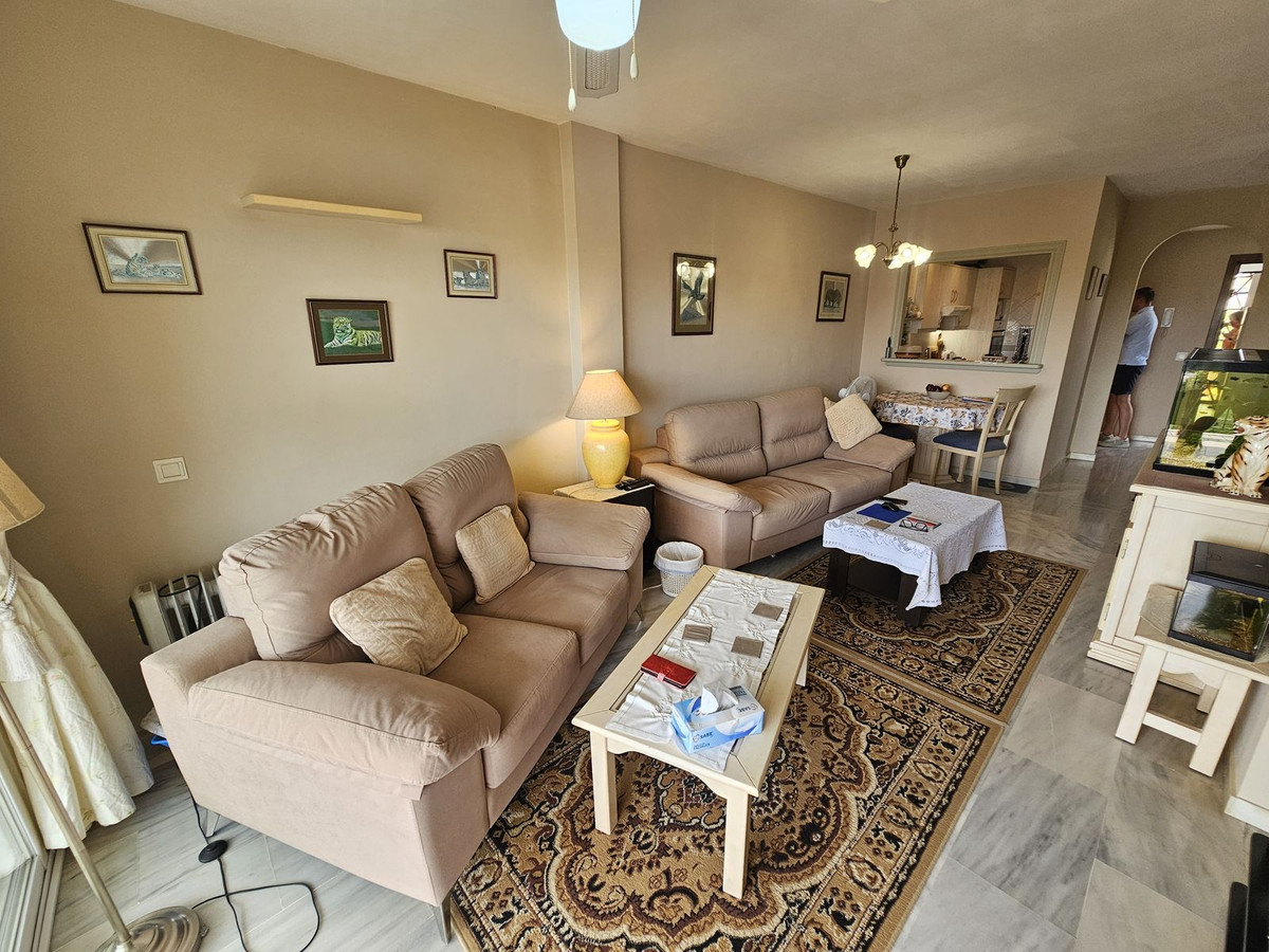 2 Bed Apartment for sale in Calahonda Costa Del Sol, Málaga, Spain