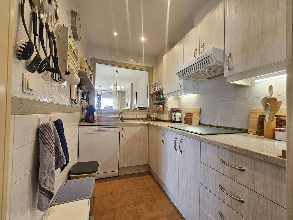 2 Bed Apartment for sale in Calahonda Costa Del Sol, Málaga, Spain