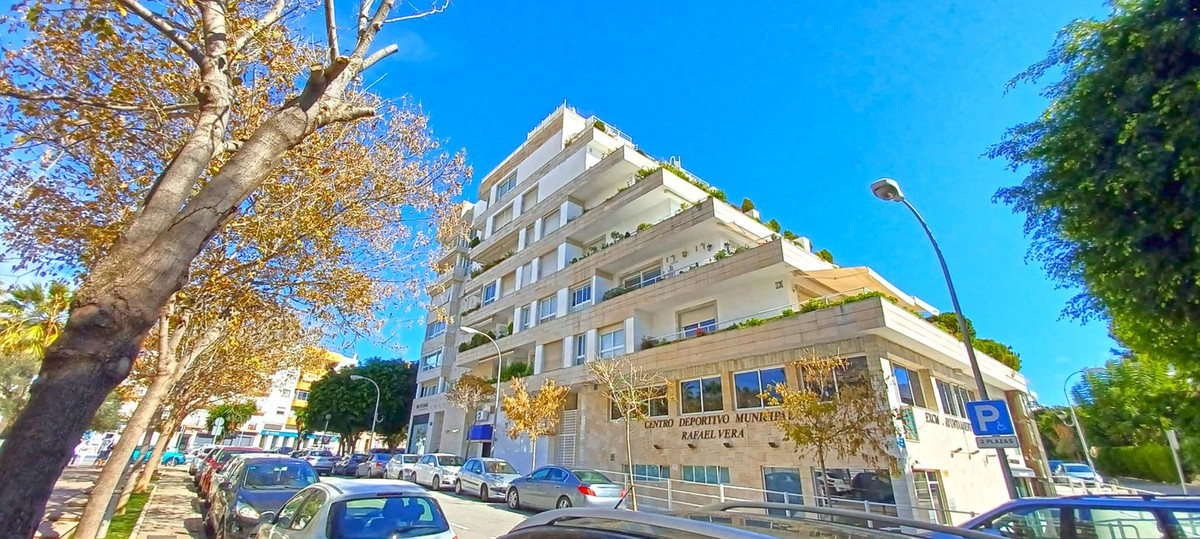 2 Bed Apartment for sale in Marbella Costa Del Sol, Málaga, Spain