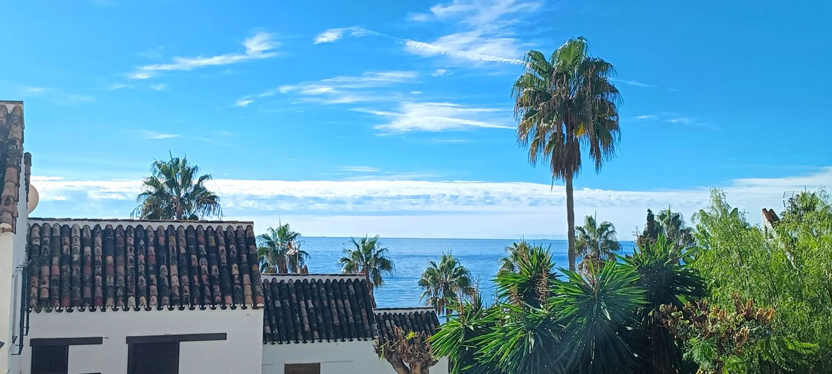 2 Bed Apartment for sale in Marbella Costa Del Sol, Málaga, Spain