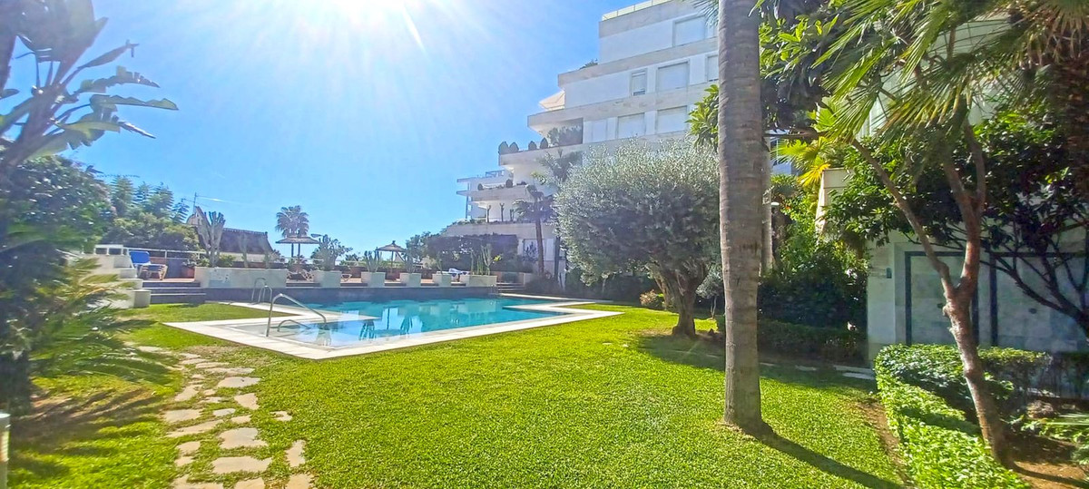 2 Bed Apartment for sale in Marbella Costa Del Sol, Málaga, Spain