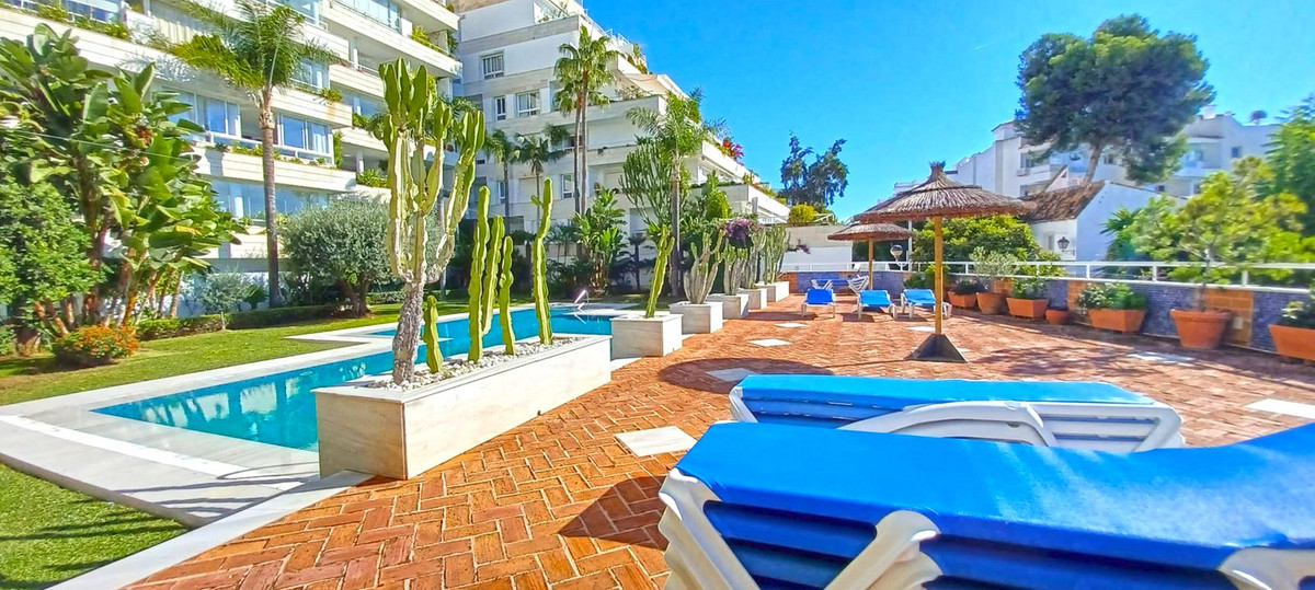 2 Bed Apartment for sale in Marbella Costa Del Sol, Málaga, Spain