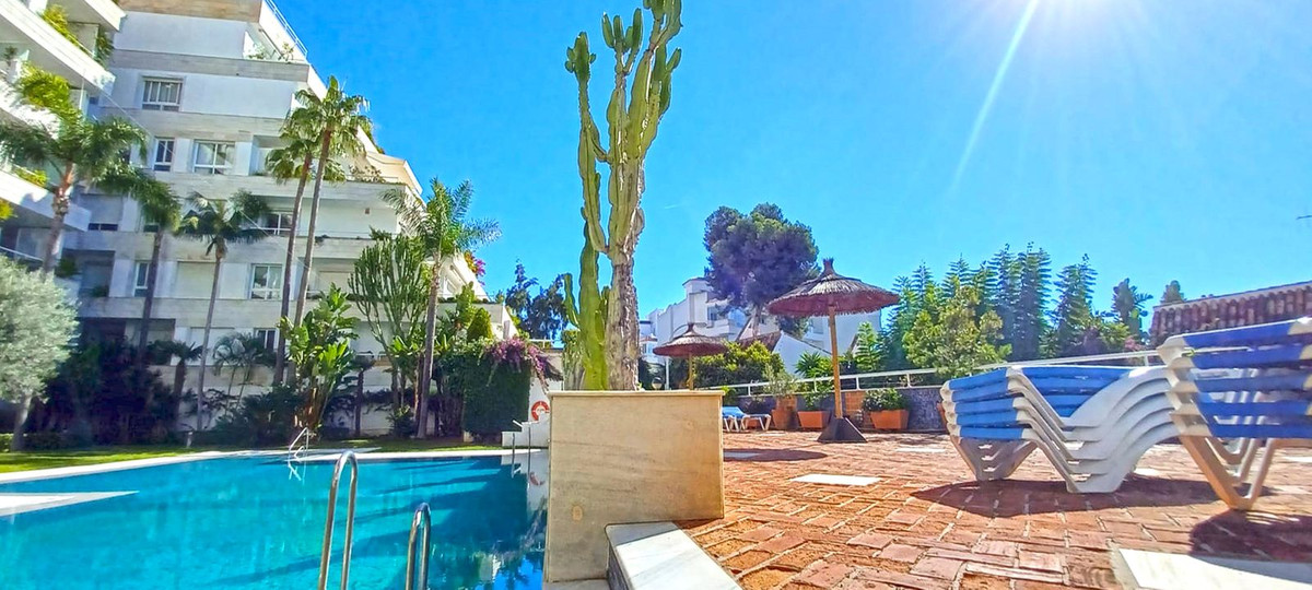 2 Bed Apartment for sale in Marbella Costa Del Sol, Málaga, Spain