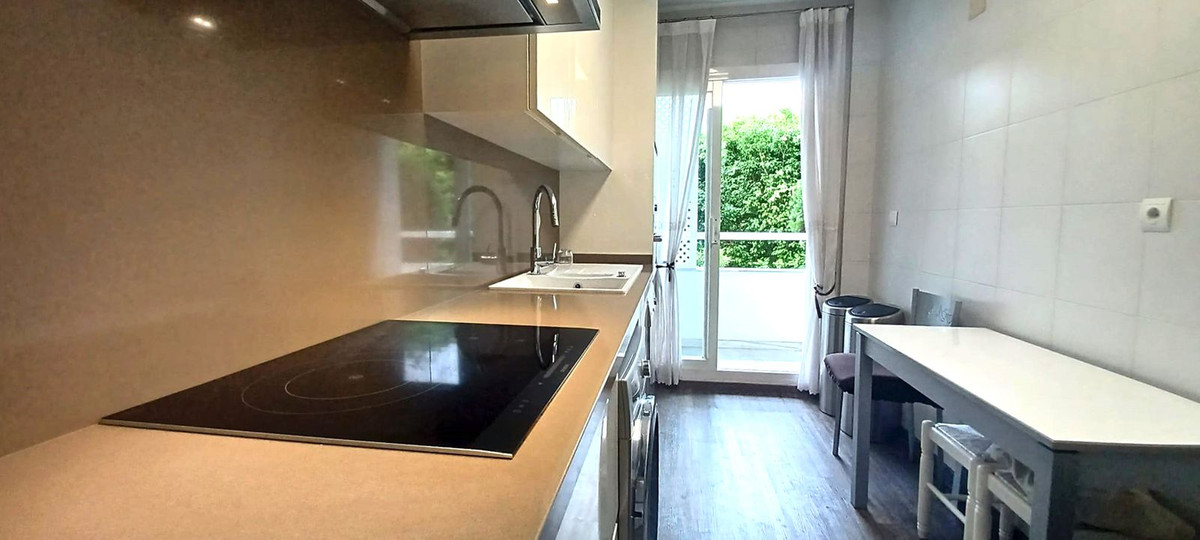 2 Bed Apartment for sale in Marbella Costa Del Sol, Málaga, Spain