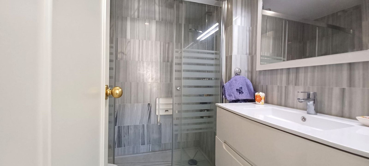 2 Bed Apartment for sale in Marbella Costa Del Sol, Málaga, Spain