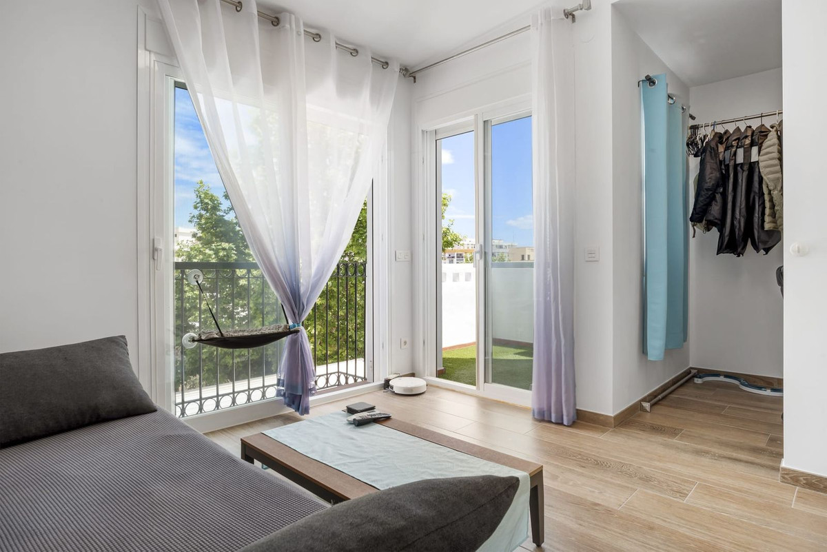 4 Bed Townhouse for sale in Estepona Costa Del Sol, Málaga, Spain
