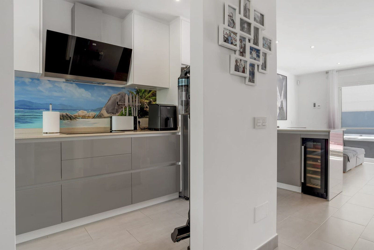 4 Bed Townhouse for sale in Estepona Costa Del Sol, Málaga, Spain
