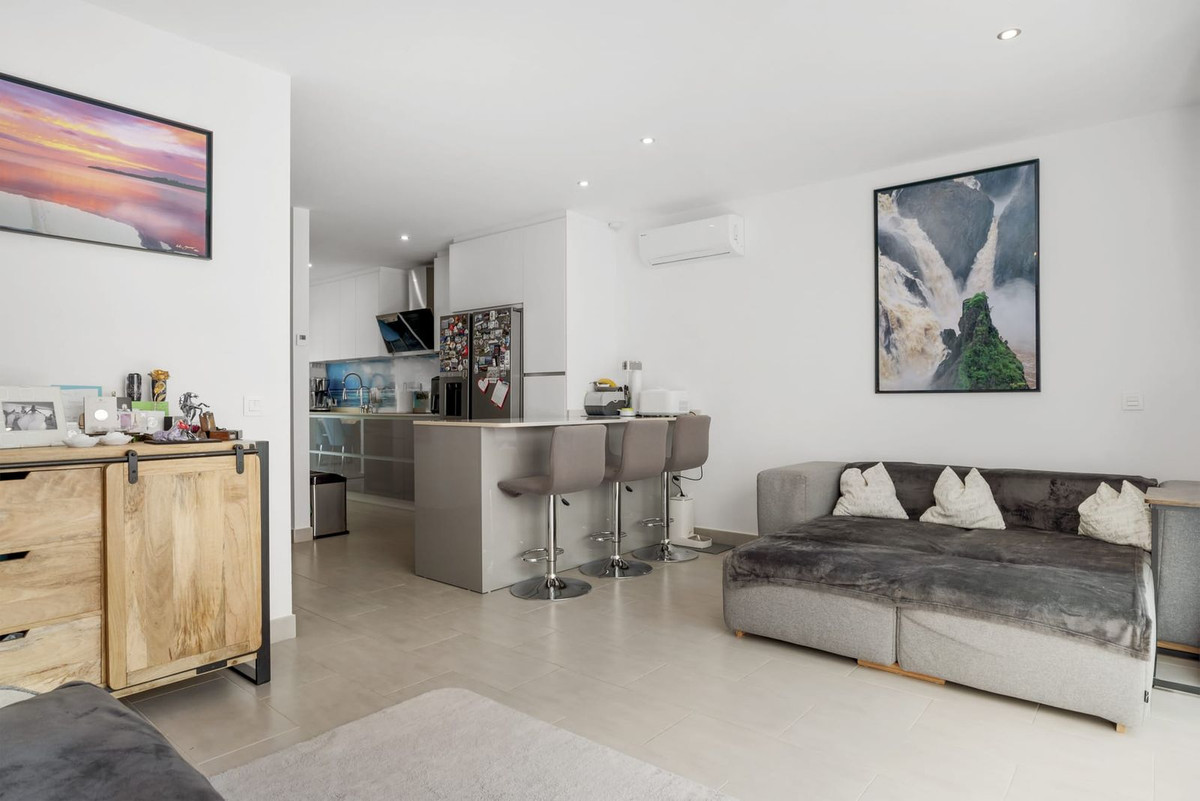 4 Bed Townhouse for sale in Estepona Costa Del Sol, Málaga, Spain