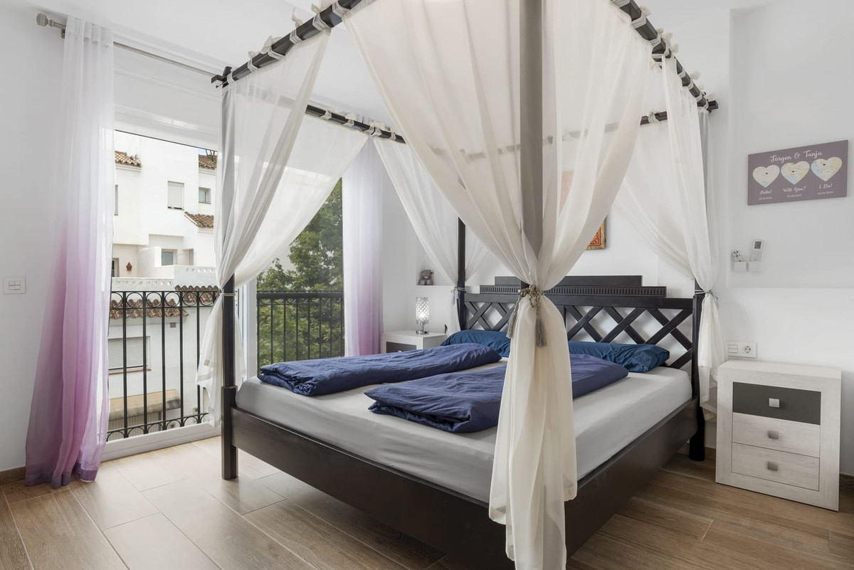 4 Bed Townhouse for sale in Estepona Costa Del Sol, Málaga, Spain