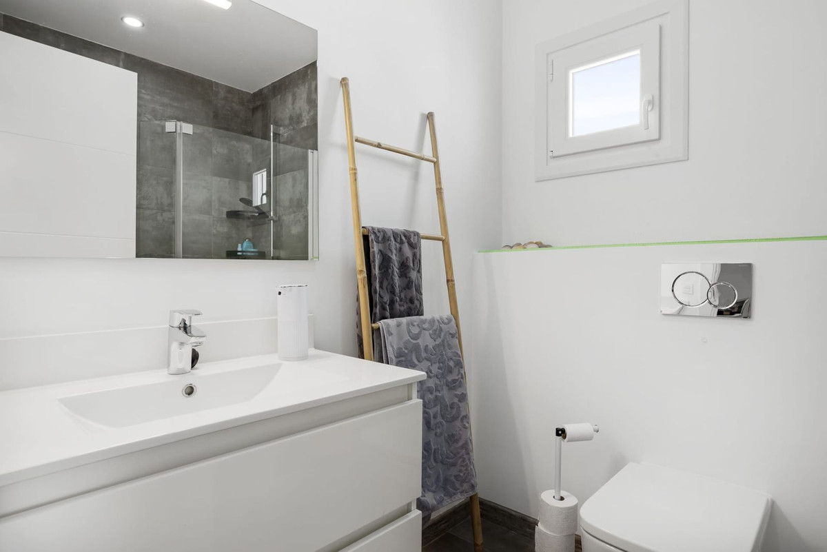 4 Bed Townhouse for sale in Estepona Costa Del Sol, Málaga, Spain