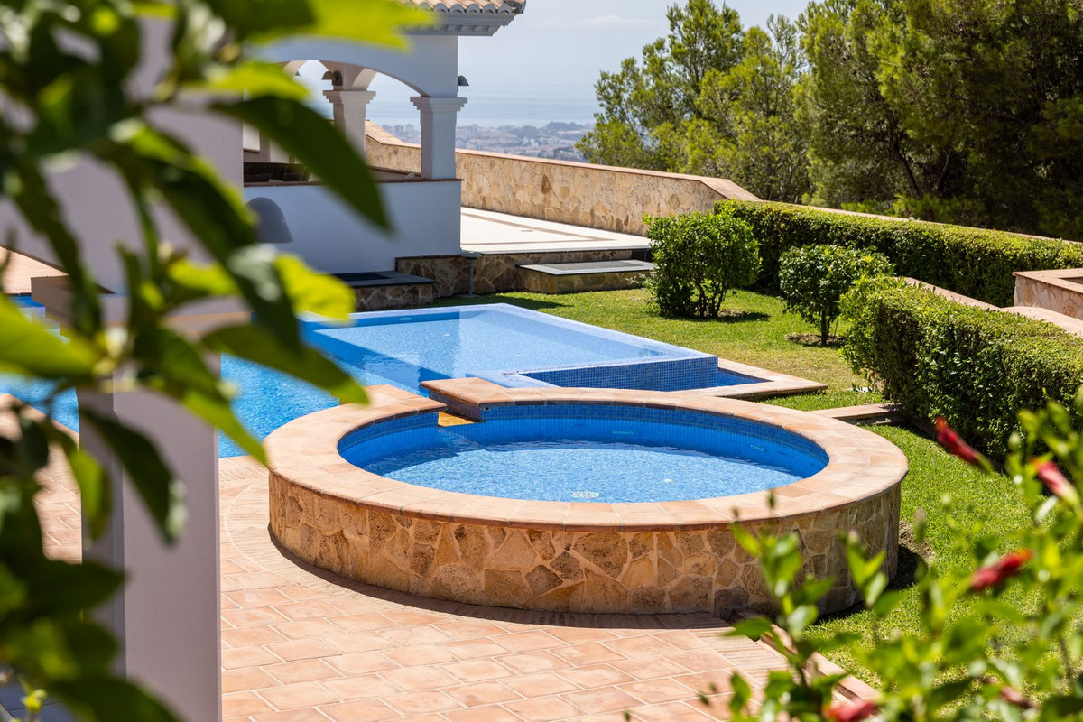 4 Bed Townhouse for sale in Mijas Costa Del Sol, Málaga, Spain