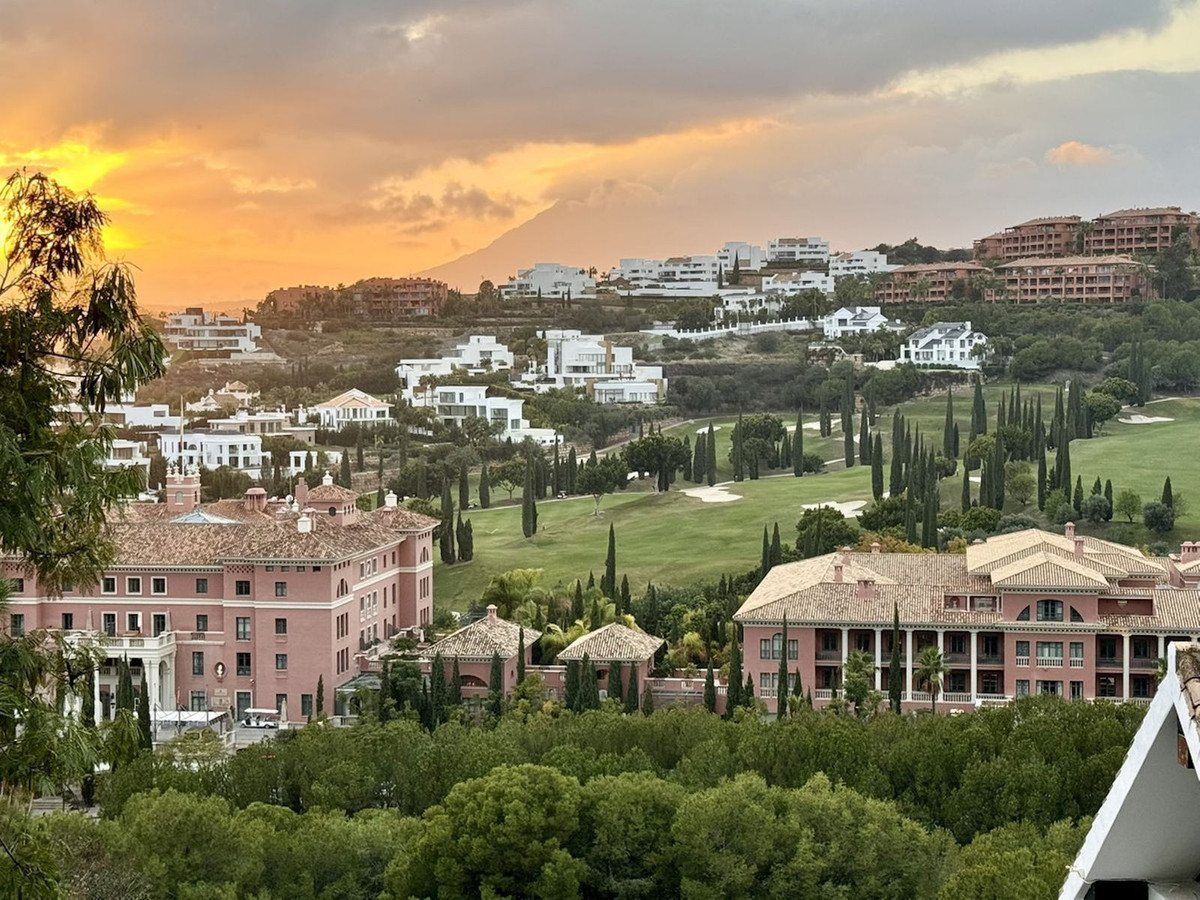 3 Bed Apartment for sale in Los Flamingos Costa Del Sol, Málaga, Spain