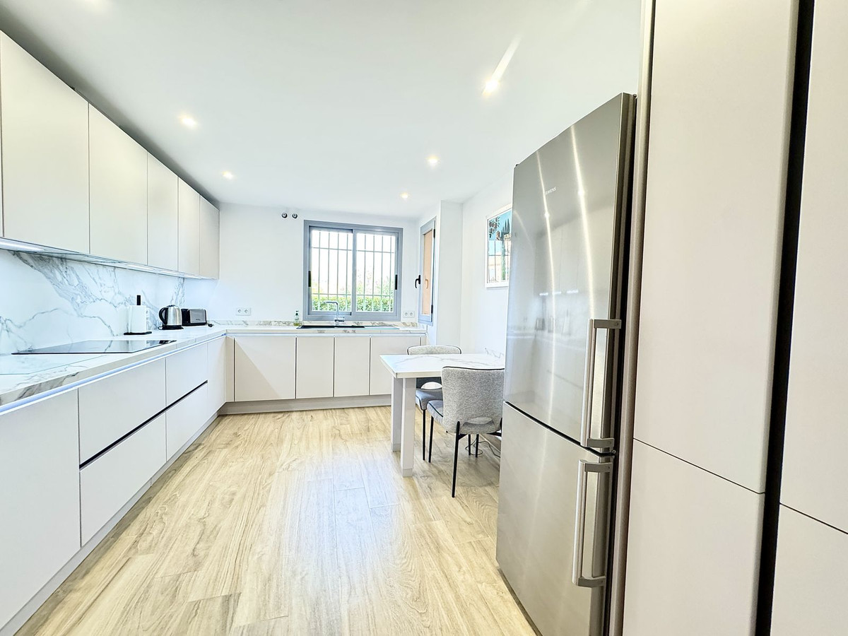 3 Bed Apartment for sale in Los Flamingos Costa Del Sol, Málaga, Spain