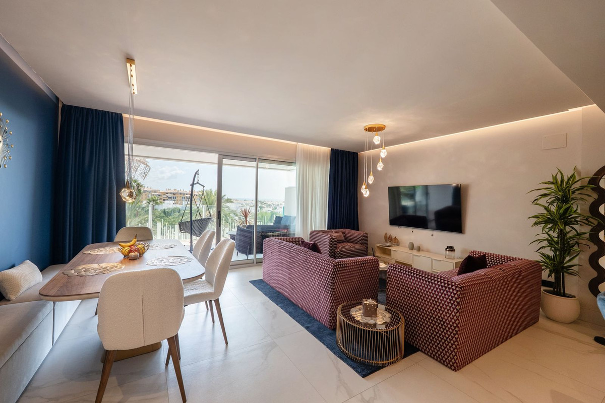 3 Bed Apartment for sale in San Pedro De Alcántara Costa Del Sol, Málaga, Spain