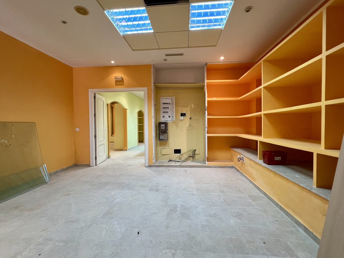 Se vende Local comercial  en Costa Del Sol, Málaga, España