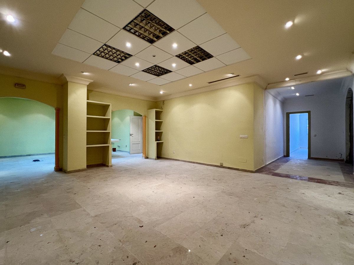 Se vende Local comercial  en Costa Del Sol, Málaga, España